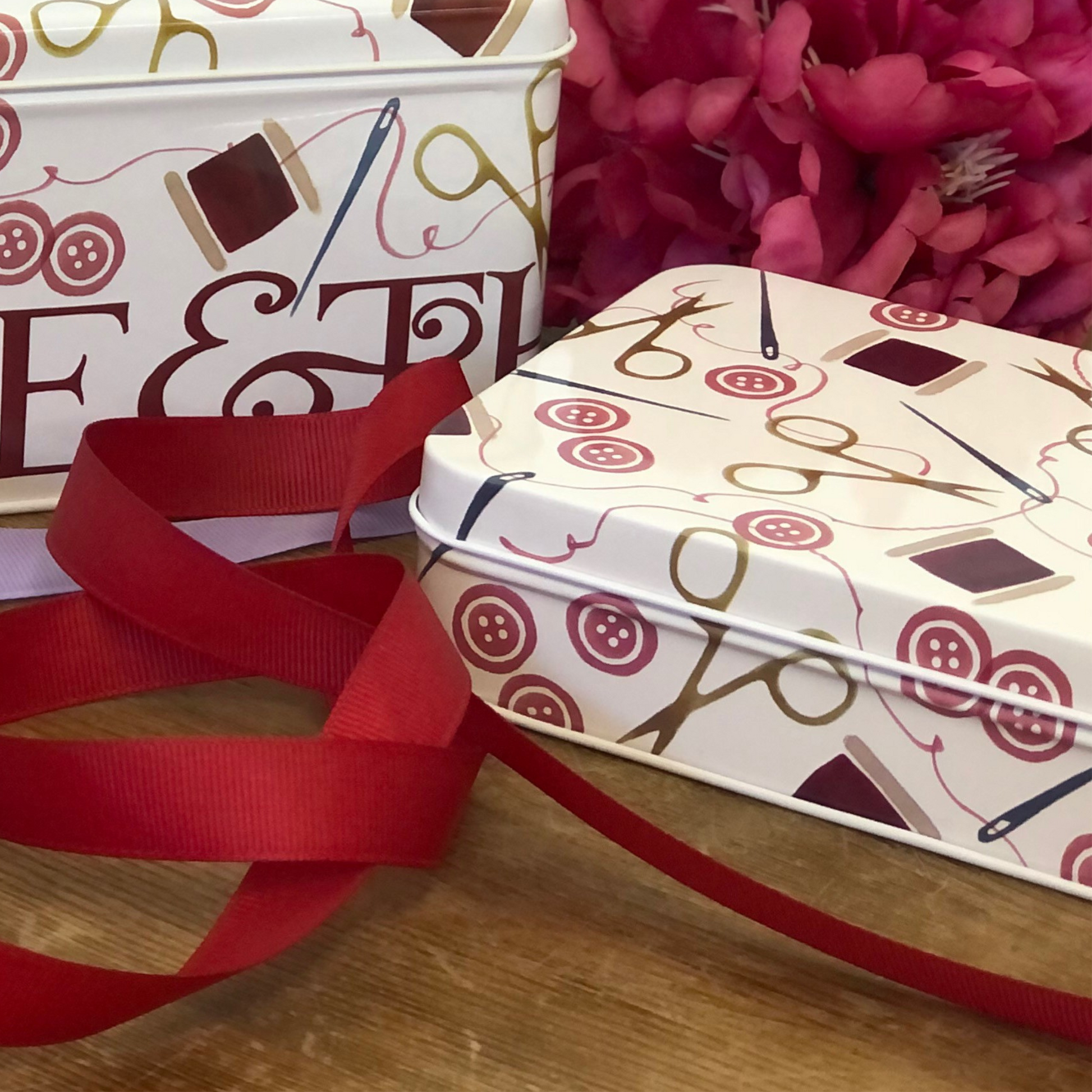 Emma Bridgewater - Sewing Small Rectangular Tin - Kitchentins.com