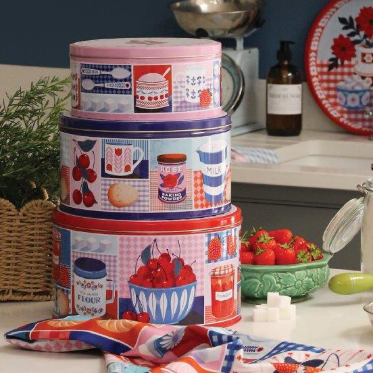 Kitchentins - Printer Johnson Kitchen design set of 3 Round Cake tins