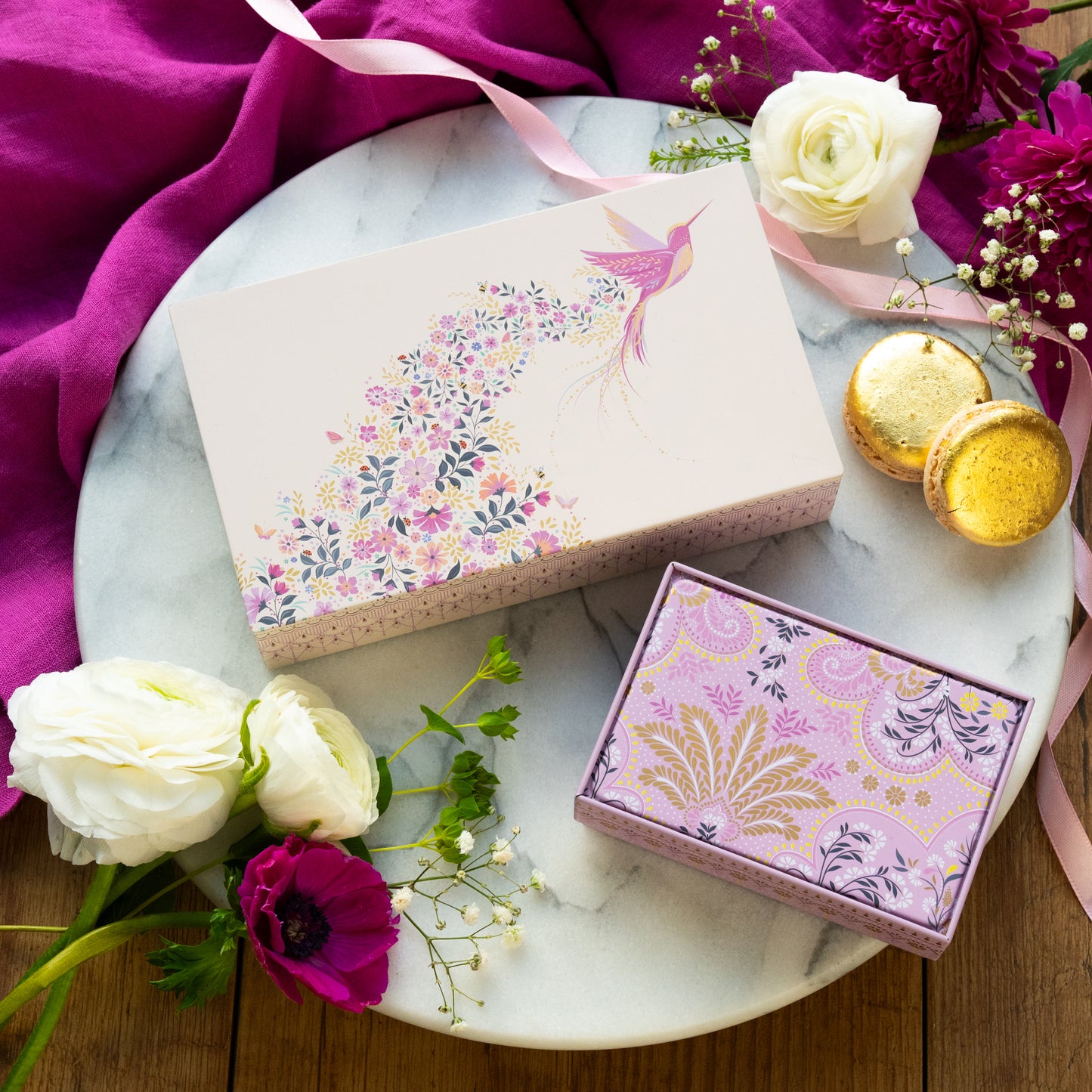 Sara Miller Ditzy Hummingbird Hinged Rectangular Tin - Kitchentins