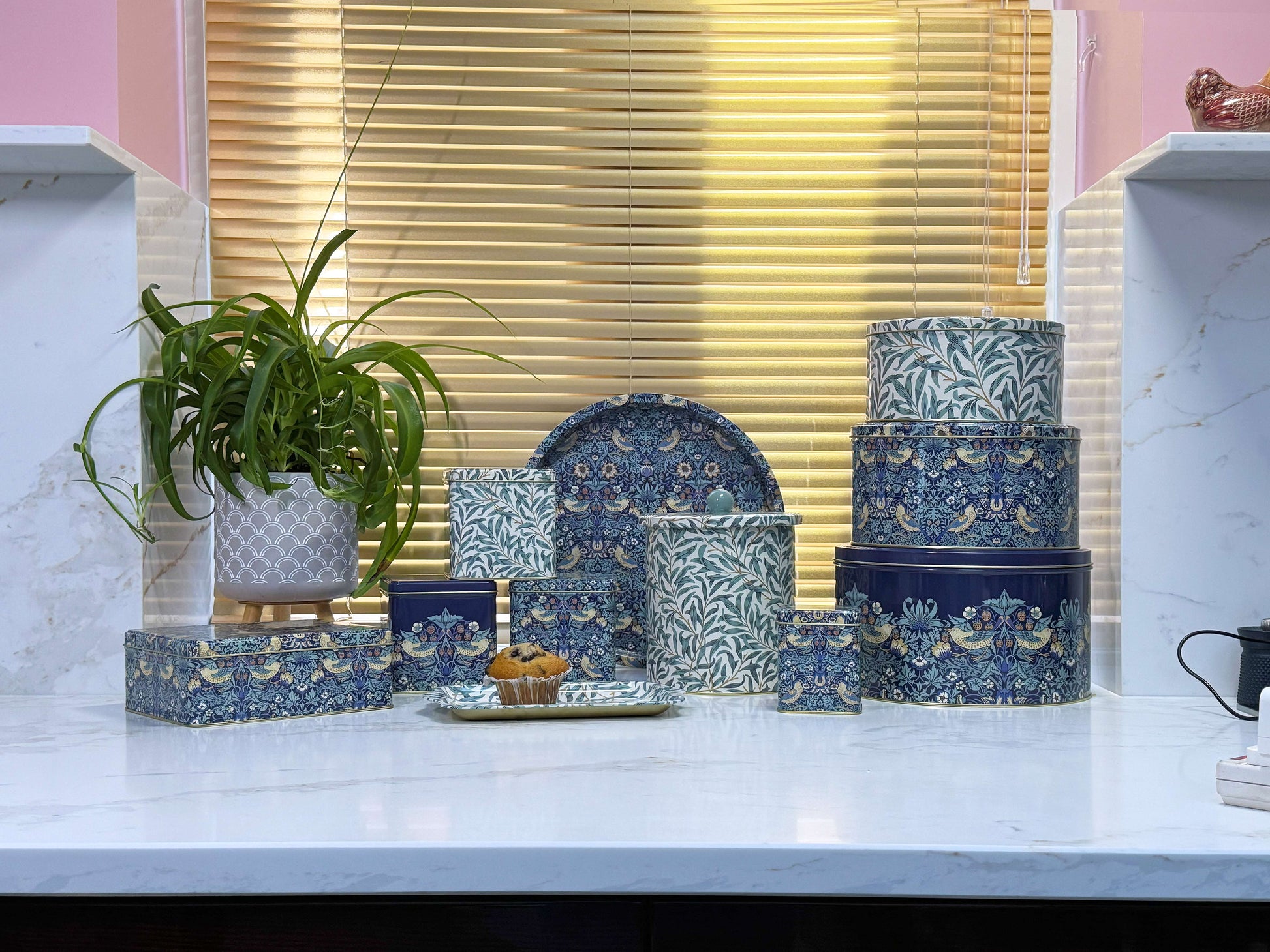 Arts & Crafts Lifestyle Image - Kitchentins