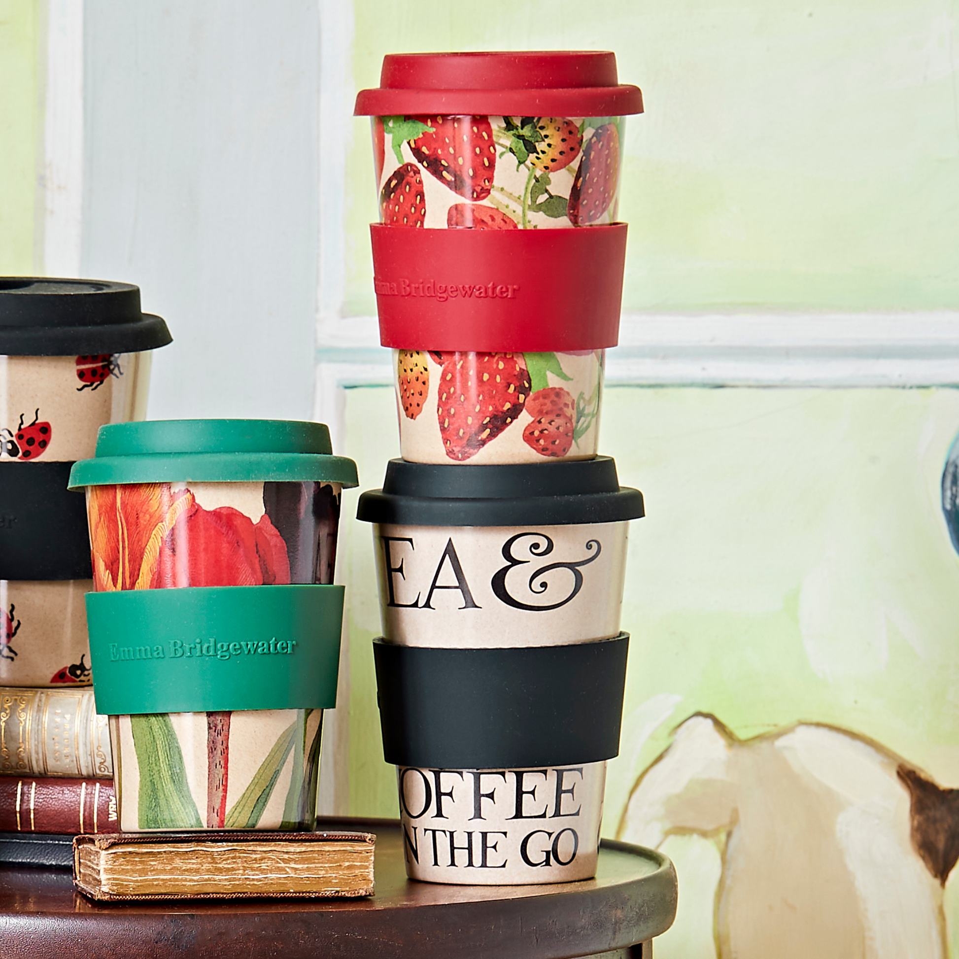Kitchentins - Emma Bridgewater Black Toast Rice Husk Travel Cup display