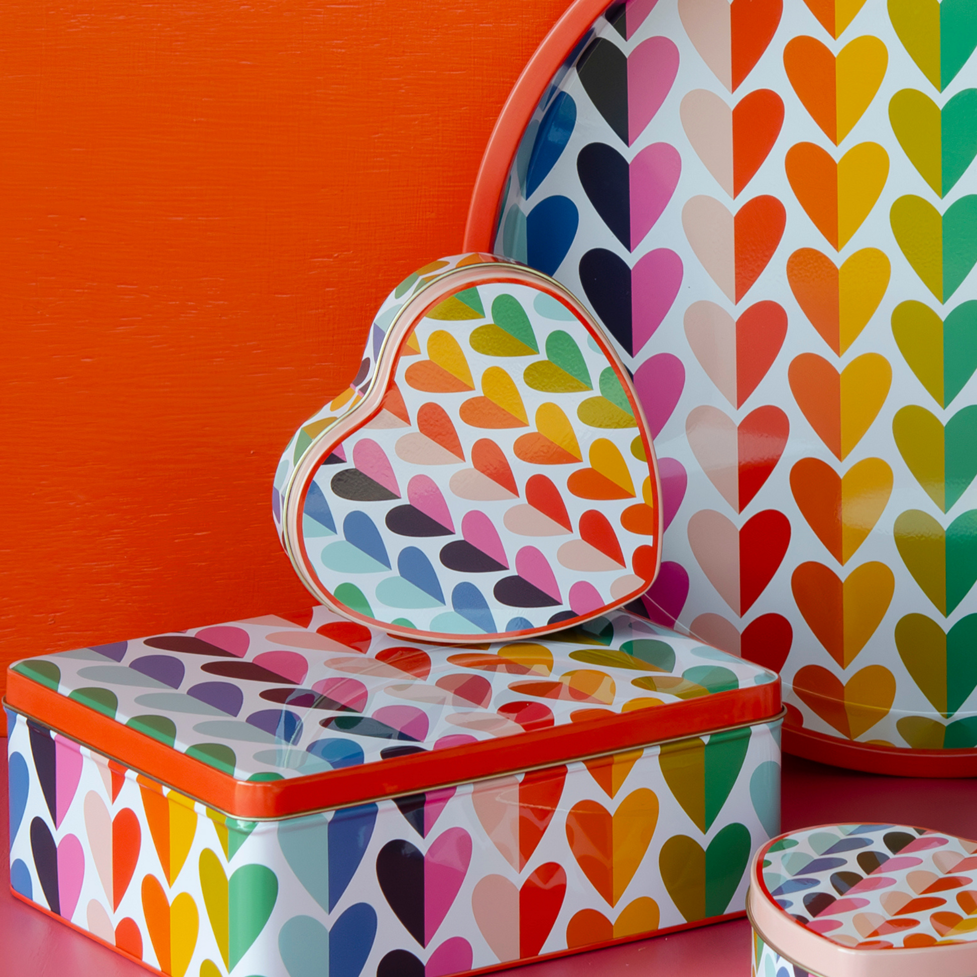 Kitchentins - Kate Rhees Rainbow Hearts Small Heart Shaped Tin