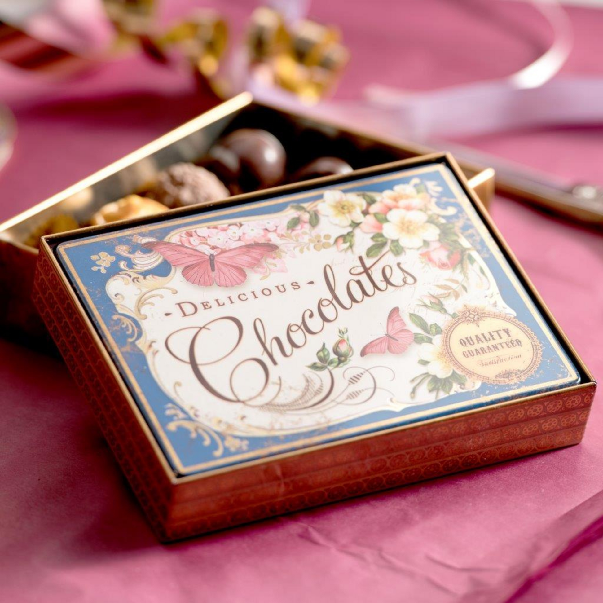 Kitchentins - Nostalgia Vintage chocolates large rectangular tin