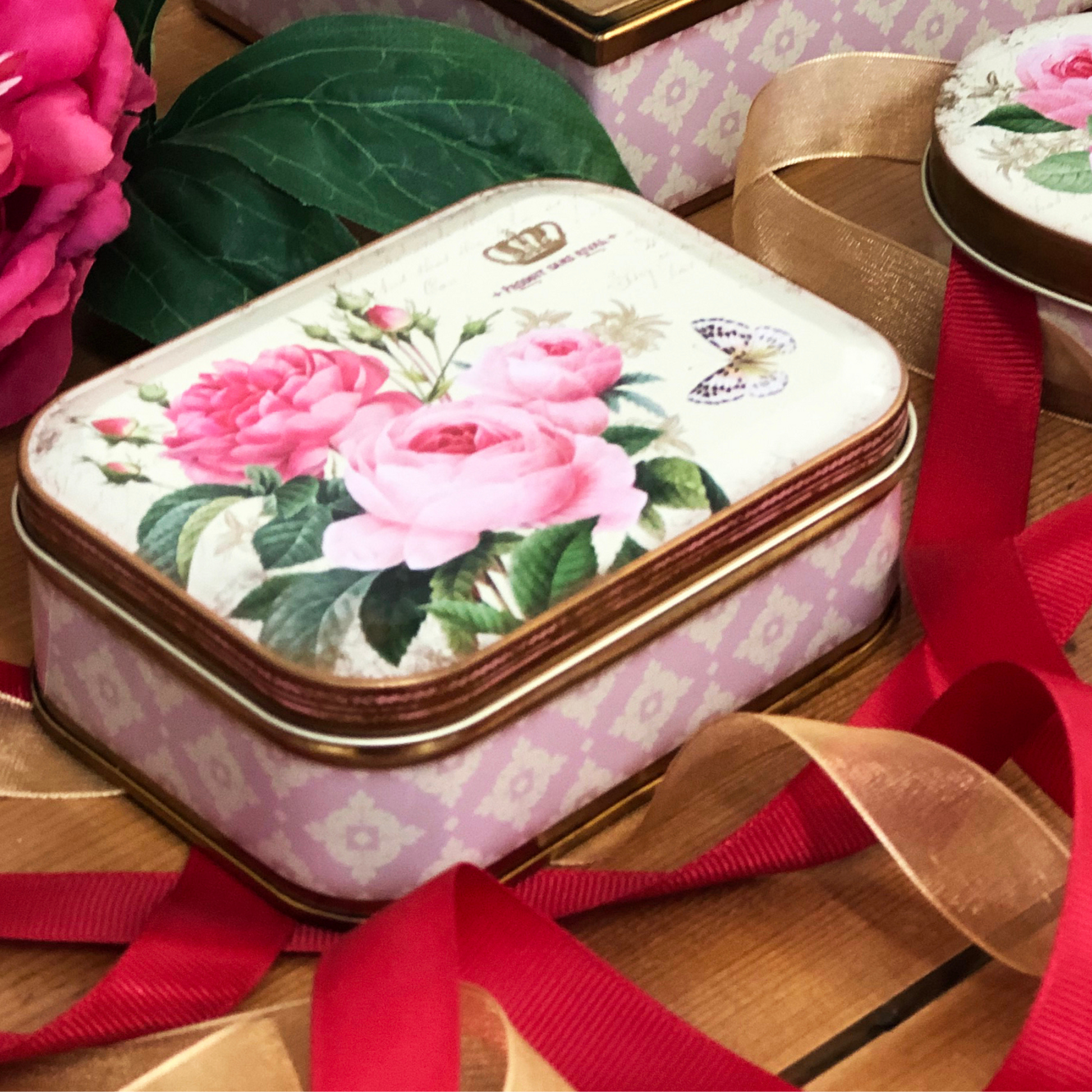 Kitchentins - Nostalgia Roses small rectangular tin