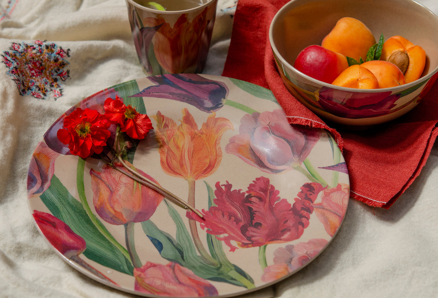 Emma Bridgewater Tulips Rice Husk Picnic Set - Kitchentins