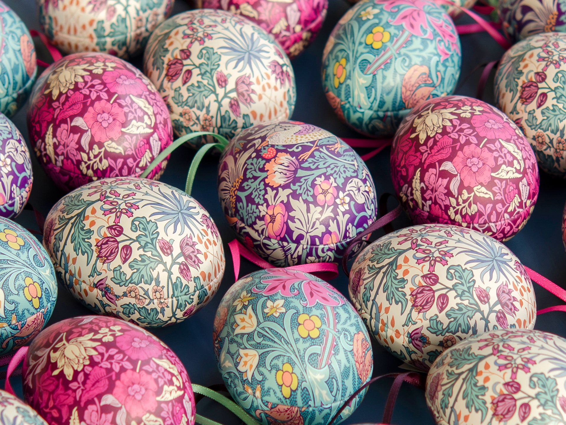 Arts & Crafts design mini egg tins - Kitchentins.com