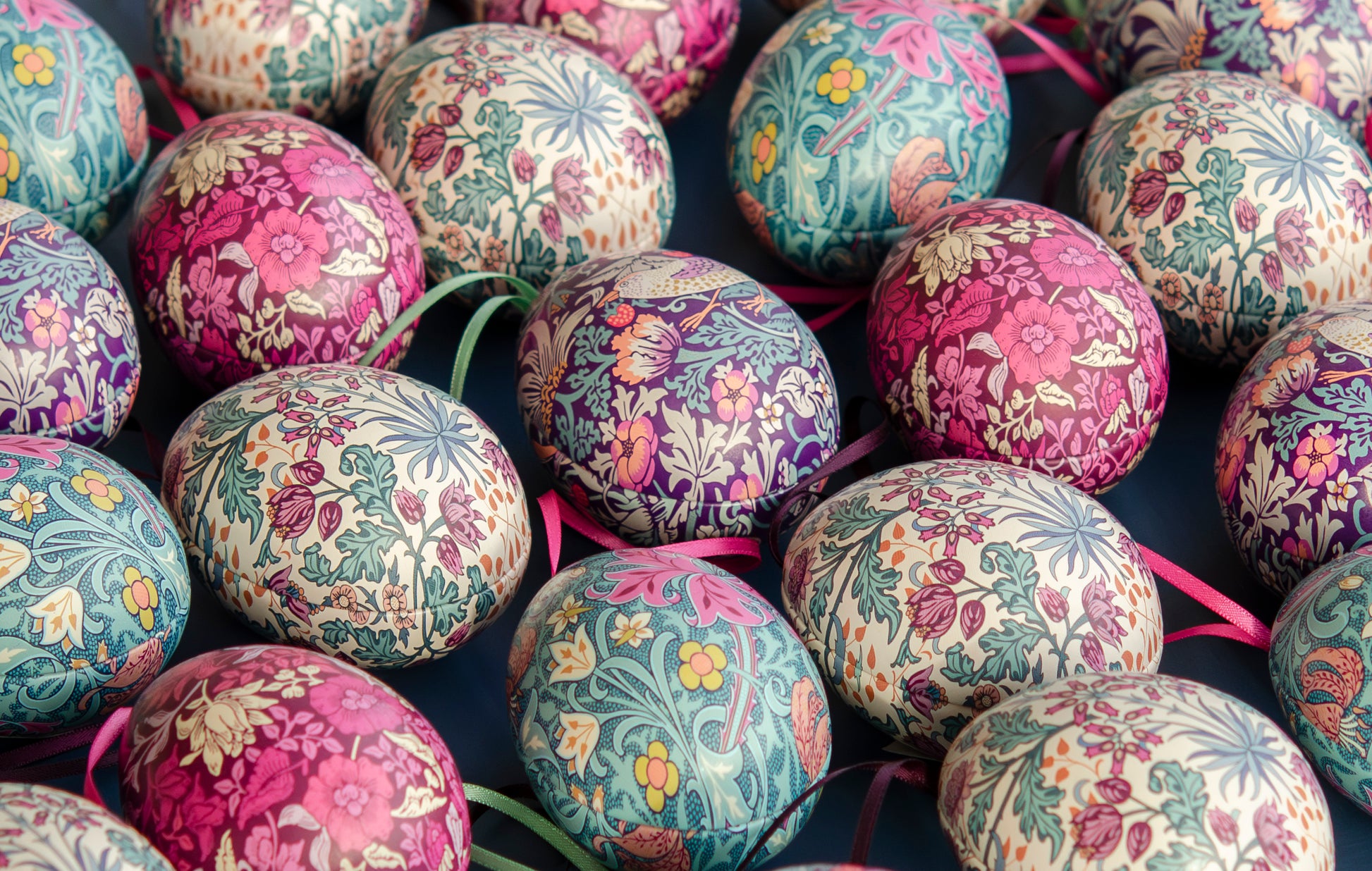Arts & Crafts Mini Eggs lifestyle image - Kitchentins