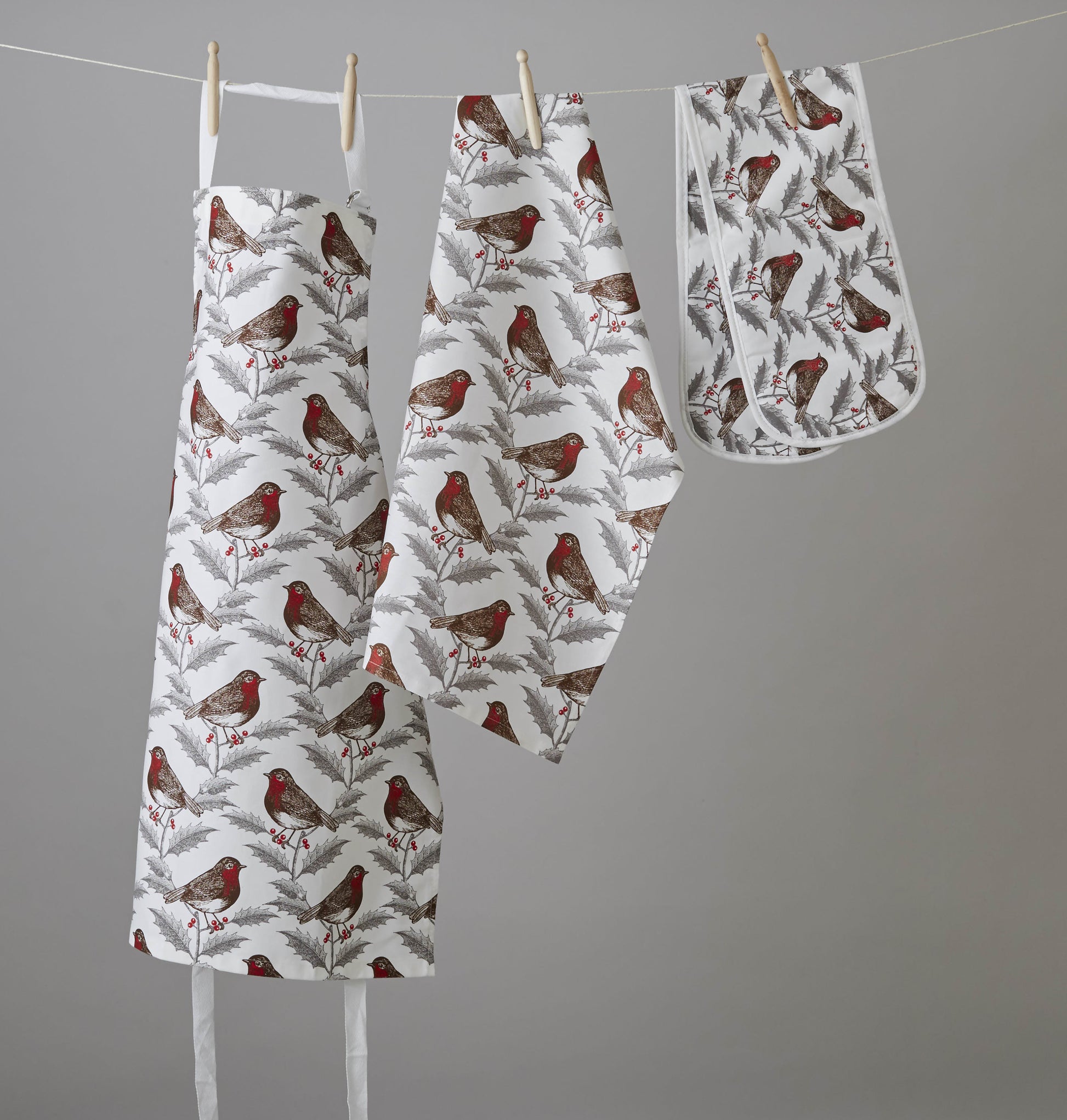 Thornback & Peel Robin & Holly Apron - Kitchentins